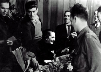 10 frases de Dolores Ibárruri