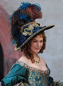 220px-Milla_Jovovich_2010